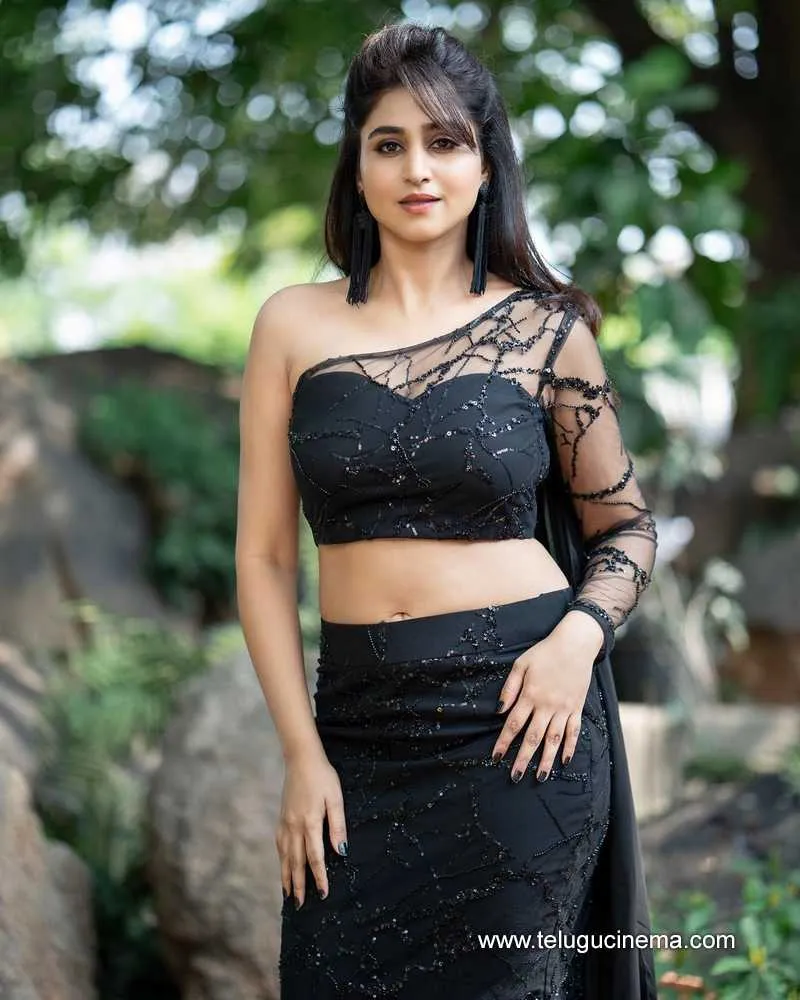 Varshini Stills 25223 001