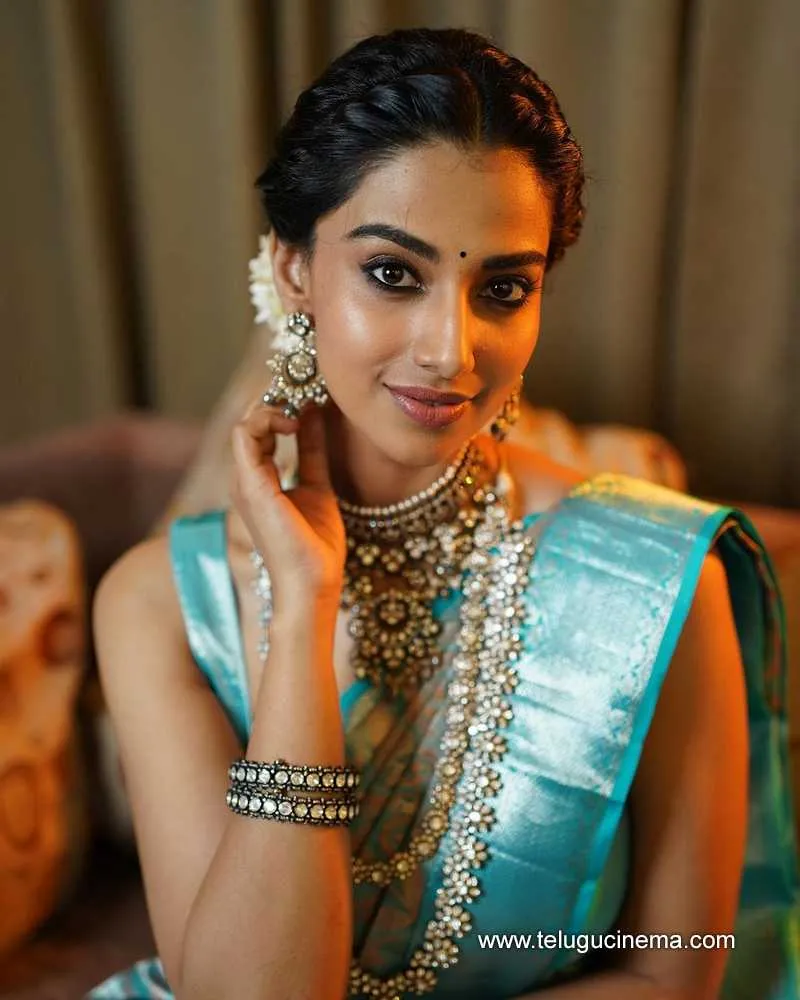 Meenakshi Stills 250124 001