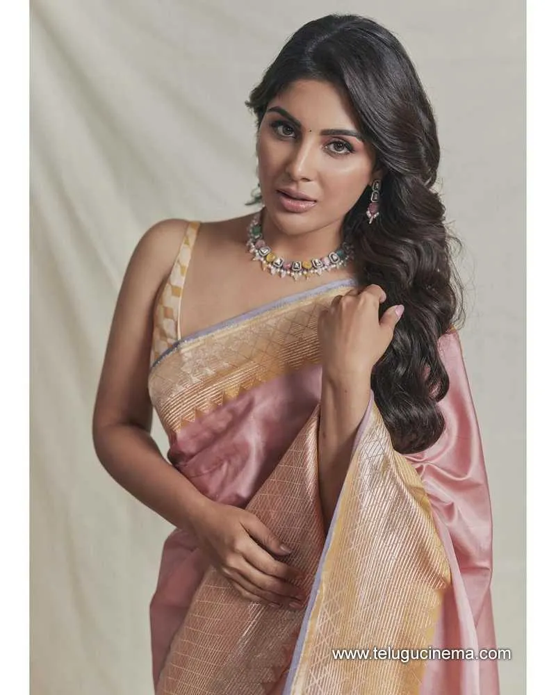 Samyukta Stills 080124 001