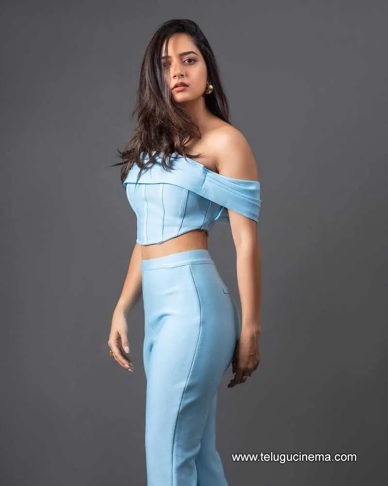 Ashika Stills 09022400000002