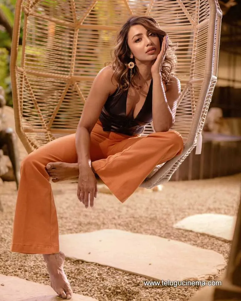 Tejaswi Stills 26022400000001 1