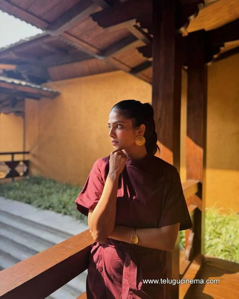 Malvika Stills 07032400000001