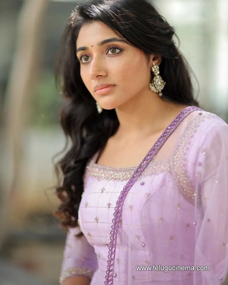 Mirrna Stills 14032400000001