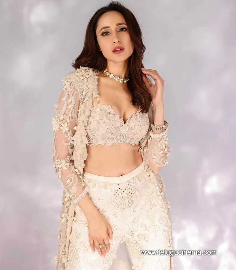 Prgya Stills 18032400000001