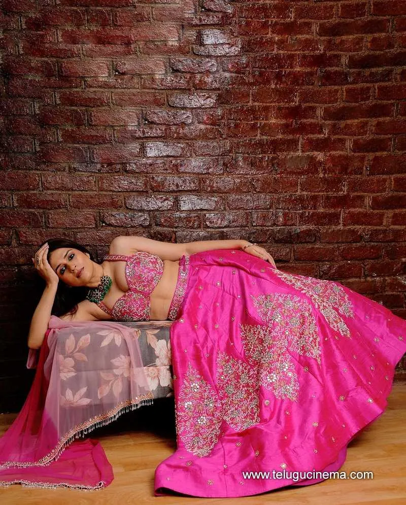 Shraddhadas Stills 13032400000001
