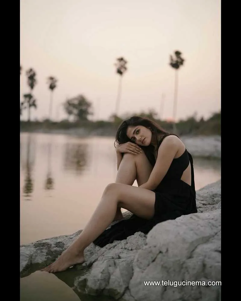 Simran Stills 030424 01