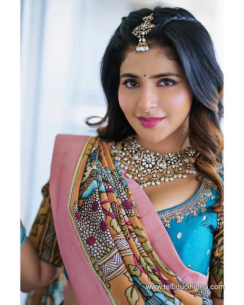 Iswarya Stills 030524 01