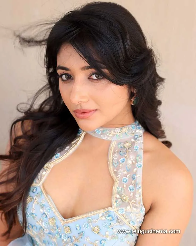 Mirrna Stills 060524 01