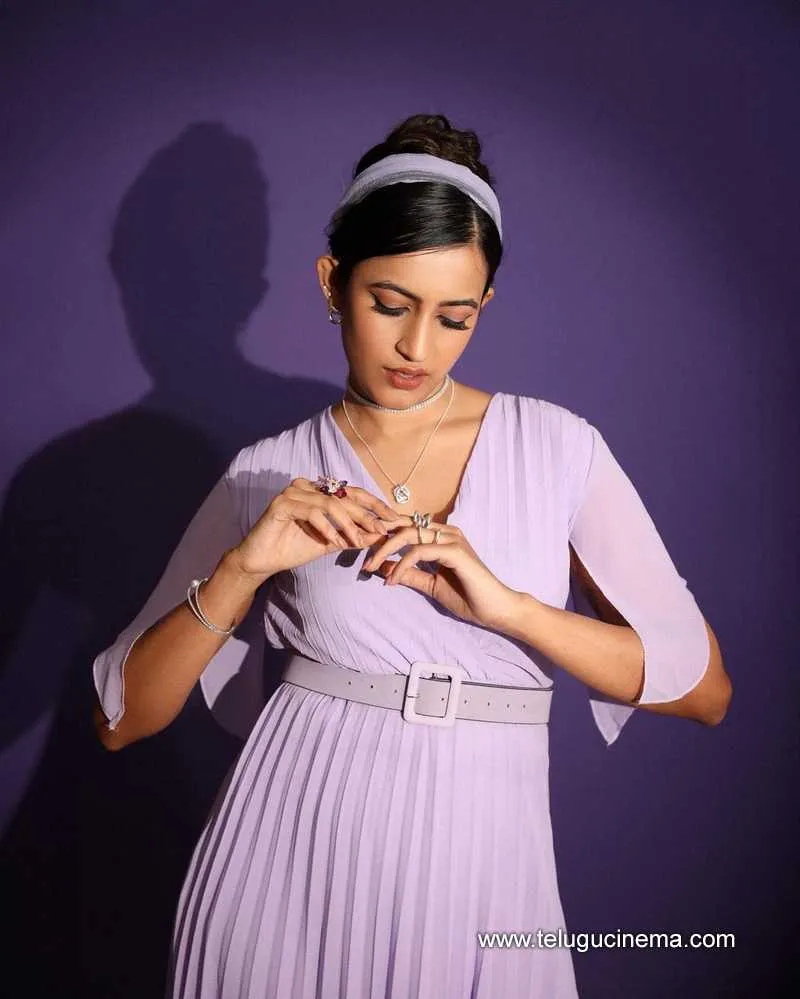 Niharika Stills 020524 01