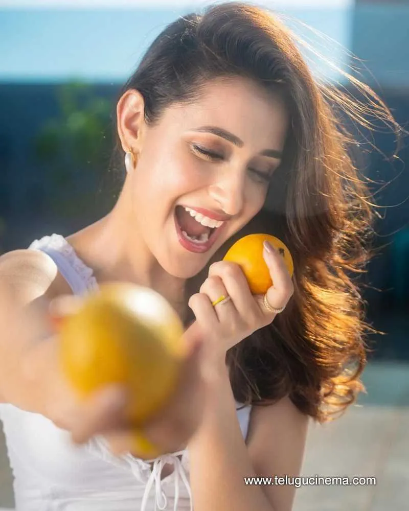 Pragya Stills 220524 01