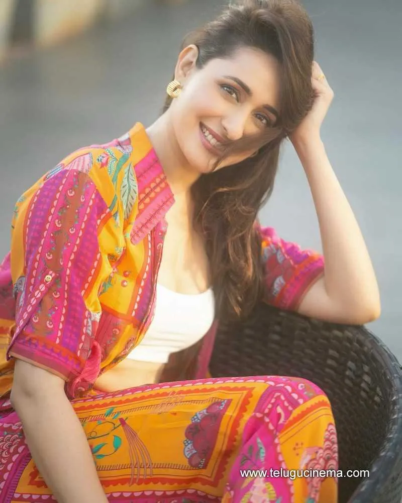 Pragyajaiswal Stills 180524 01