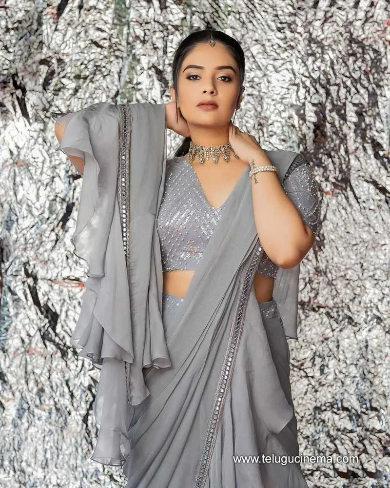 Sreemukhi Stills 010524 01