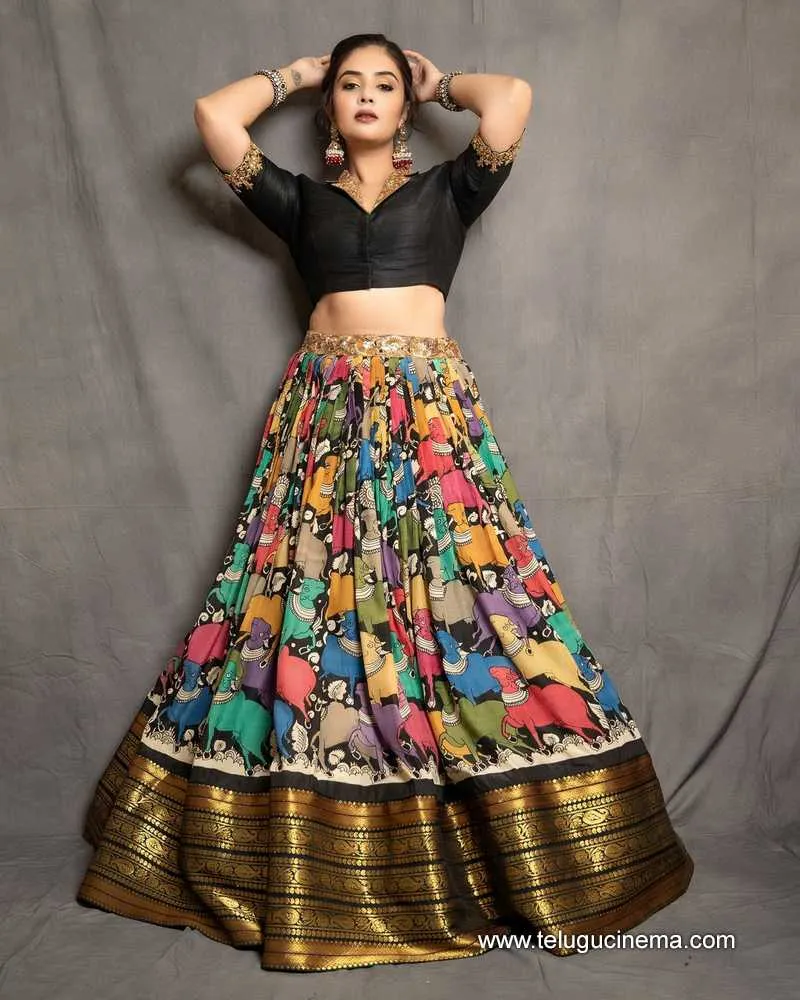 Sreemukhi Stills 300524 01