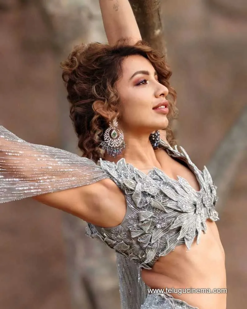 Tejaswi Stills 210524 01