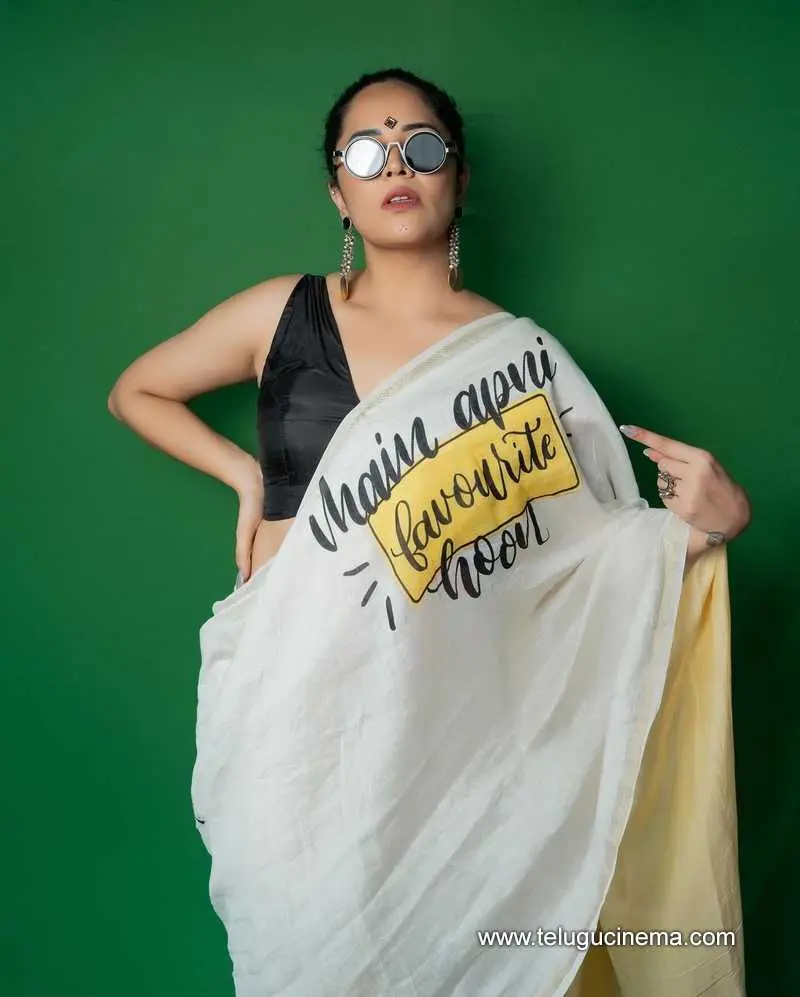 Anasuya Stills 150724 01