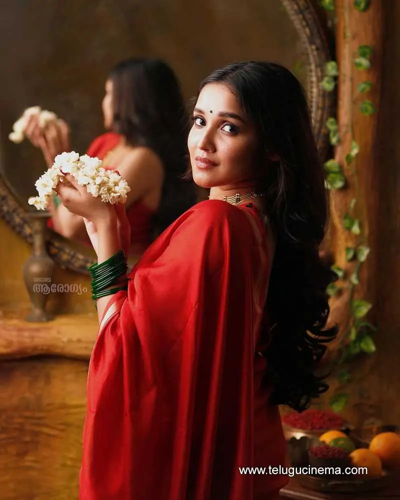 Anikasingh Stills 280724 01