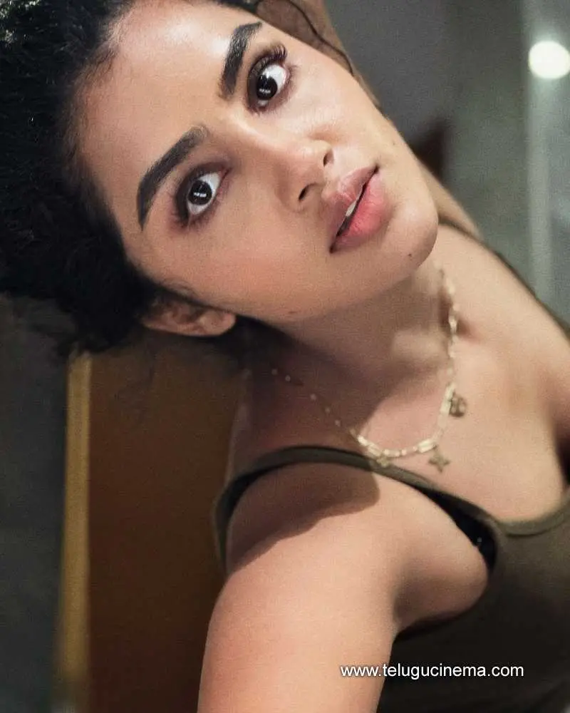 Anupama Stills 100724 01 1