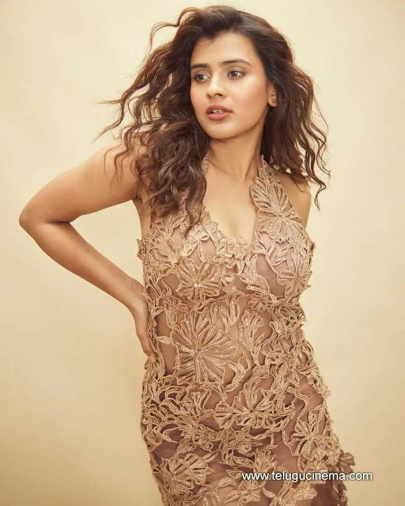 Hebah Stills 060724 01