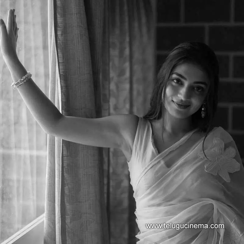 Nazriya Fahadh BW pictures | Telugu Cinema