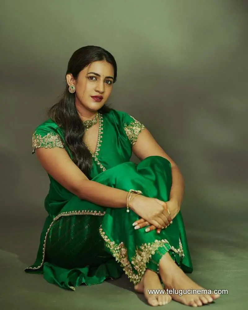 Niharika Stills 300724 01