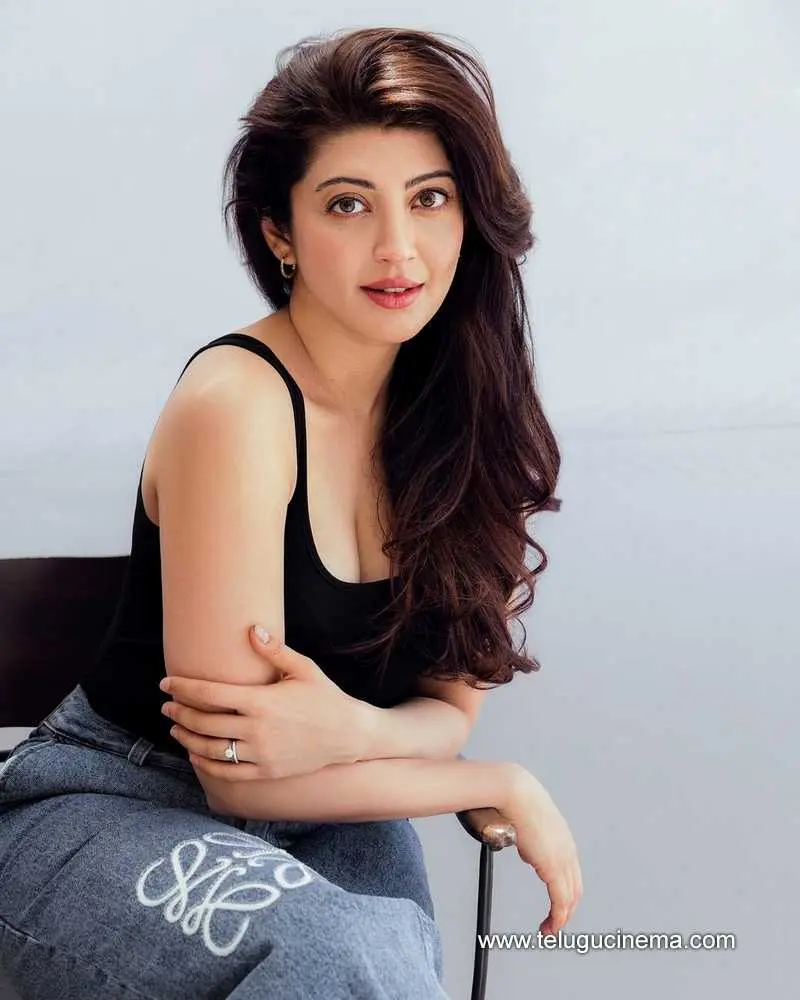 Pranitha Stills 220724 01