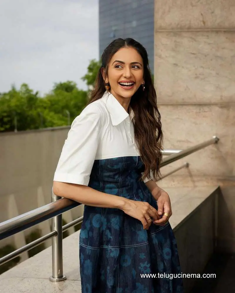 Rakul Stills 100724 01