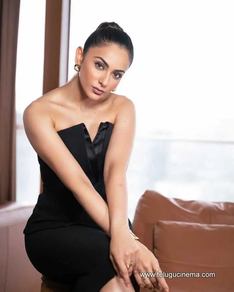 Rakuli Stills 130724 01