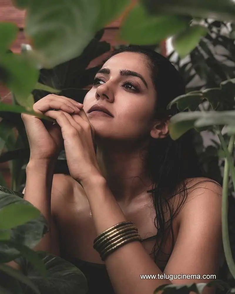 Simran Stills 150724 01