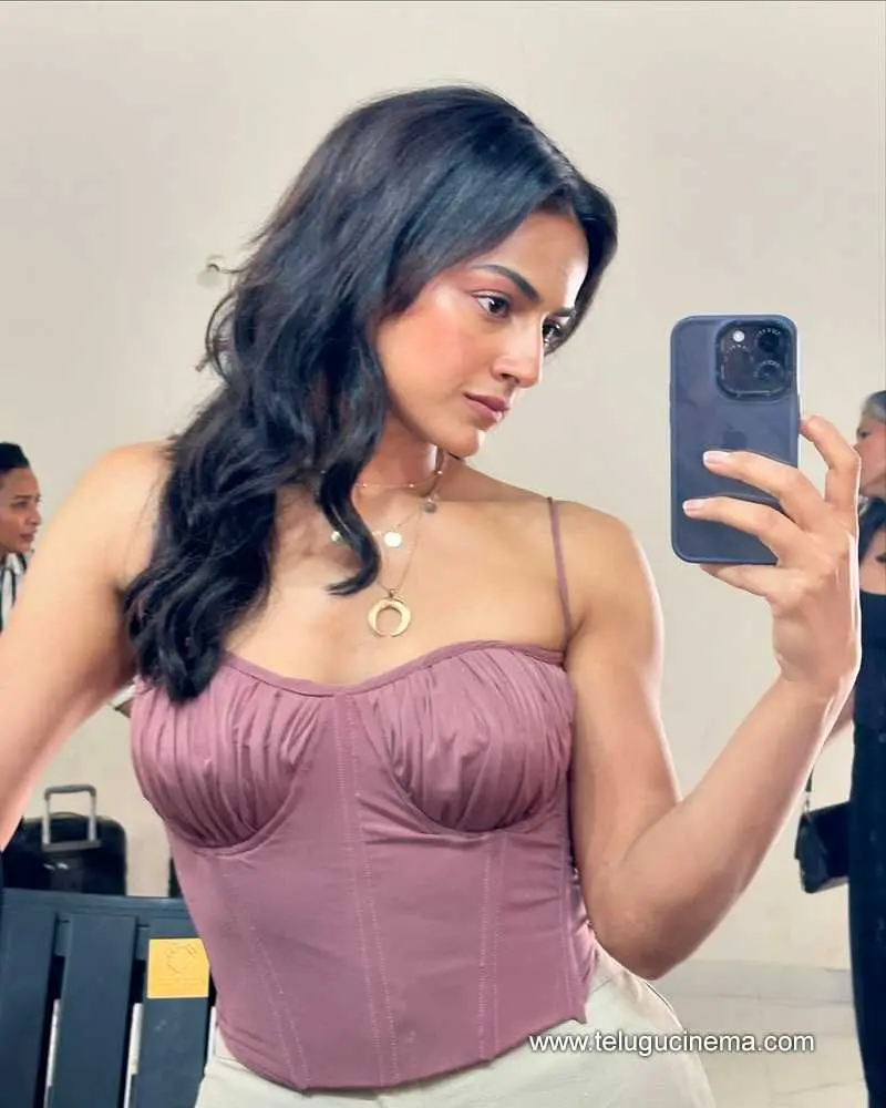 Shraddhasrinath Stills 010824 01