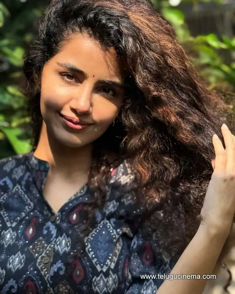Anupama Stills 211224 01