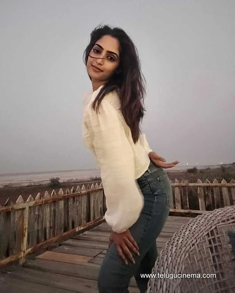 Esha Stills 101224 01