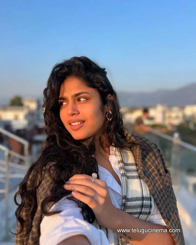 Faria Stills 051224 01