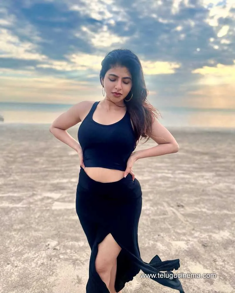 Iswarya Stills 11224 01