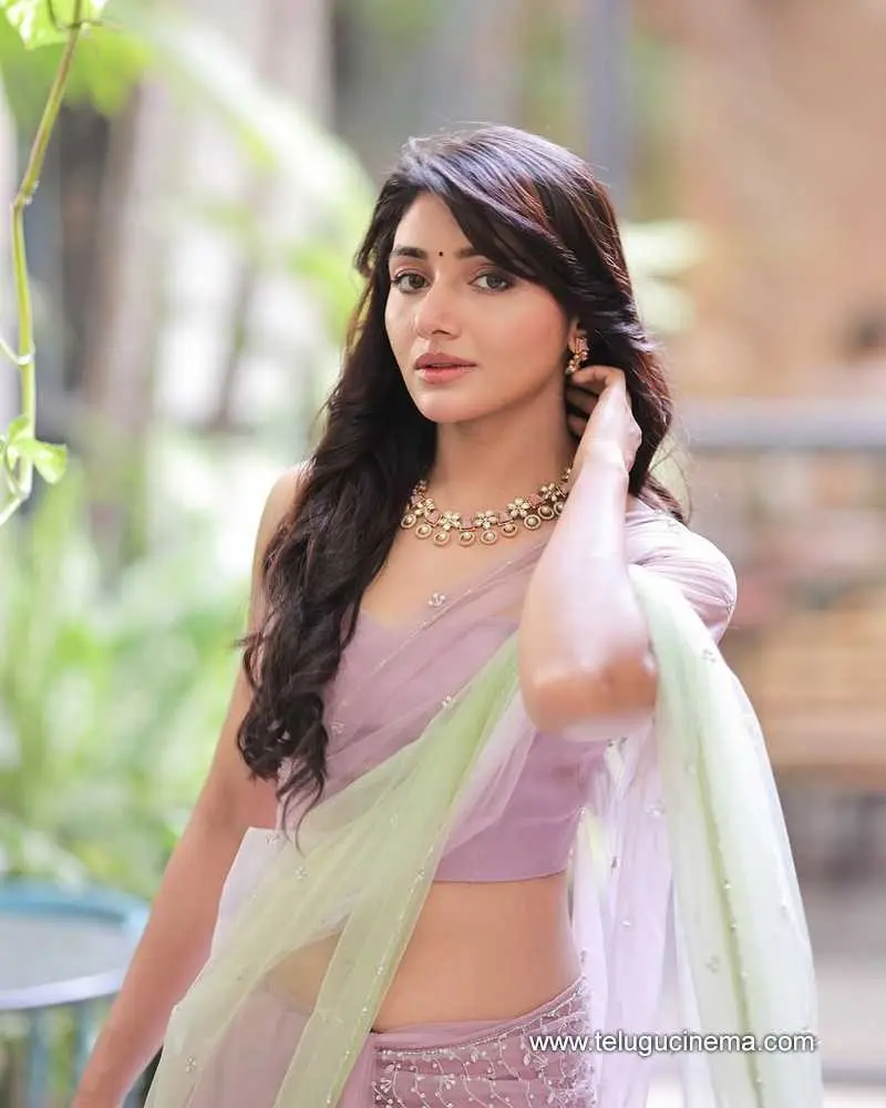Mirrna Stills 051224 01