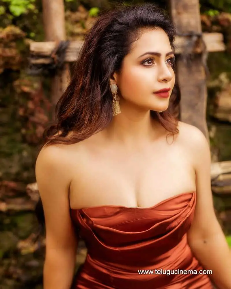 Nandini Stills 251224 01