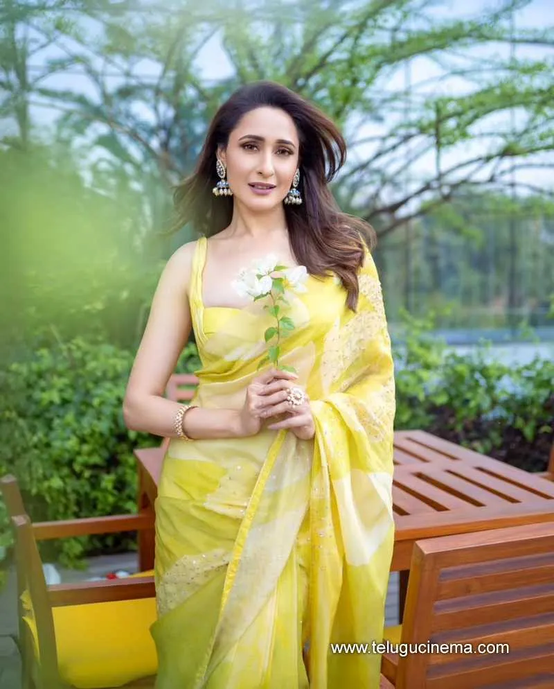 Pragya Stills 191224 01