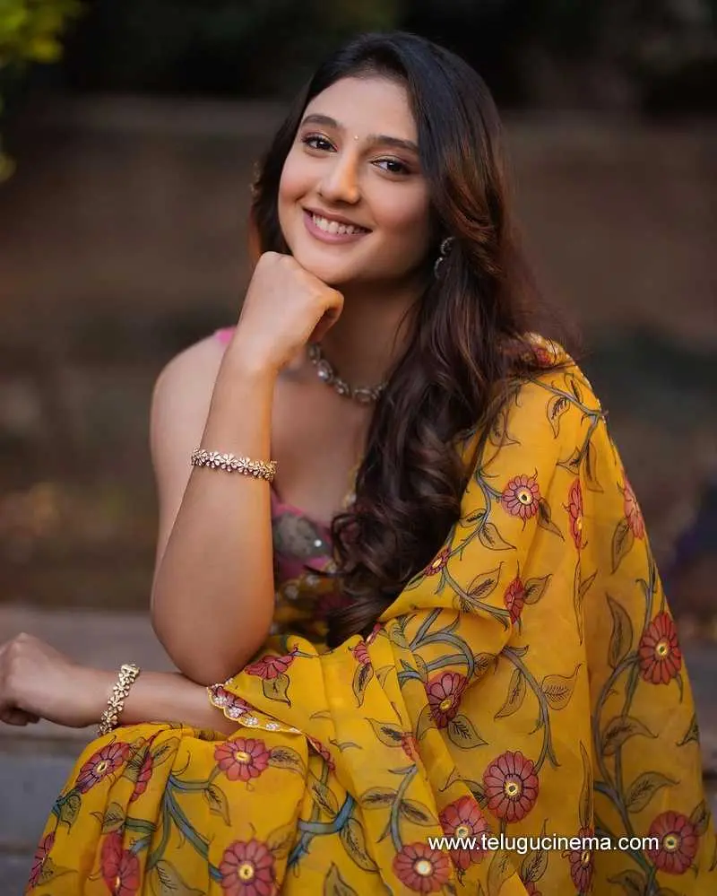 Ritika Stills 041224 01