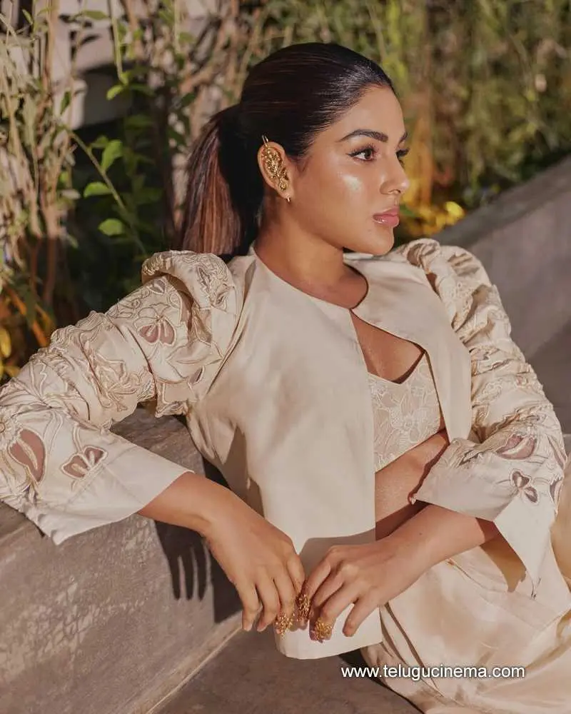 Samyuktha Stills 231224 01
