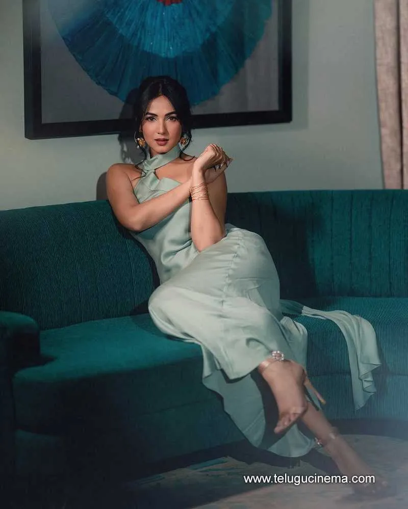 Sonal Stills 161224 01