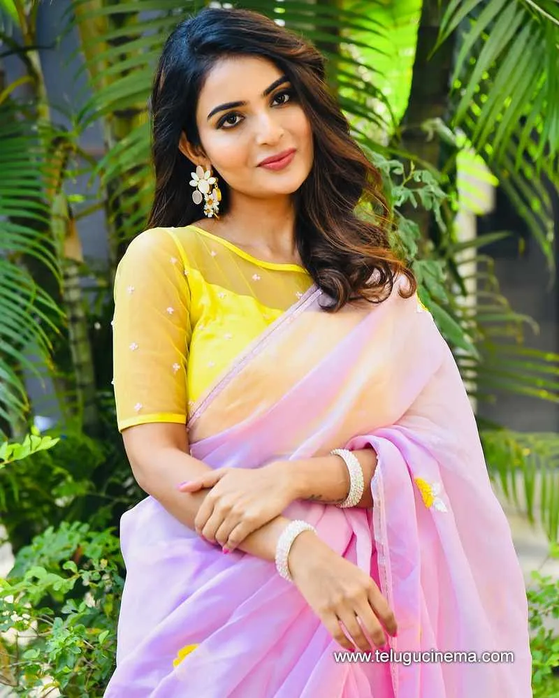Ananya Still 23012501
