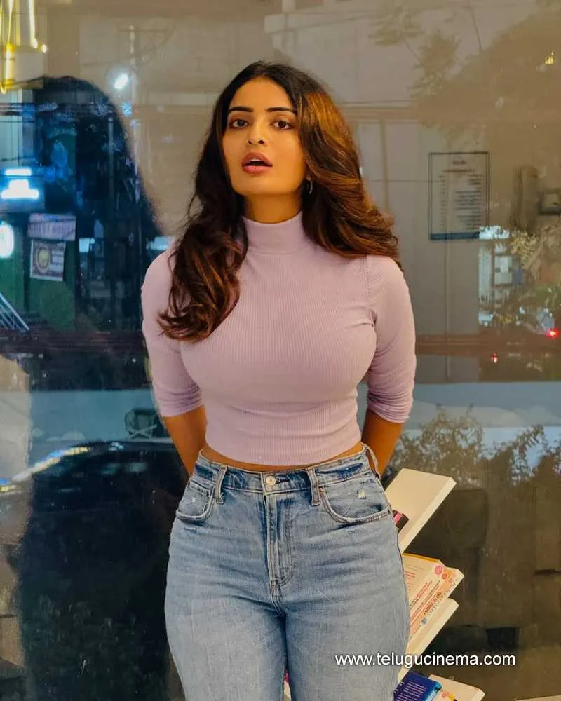Ananya Stilla 11012501