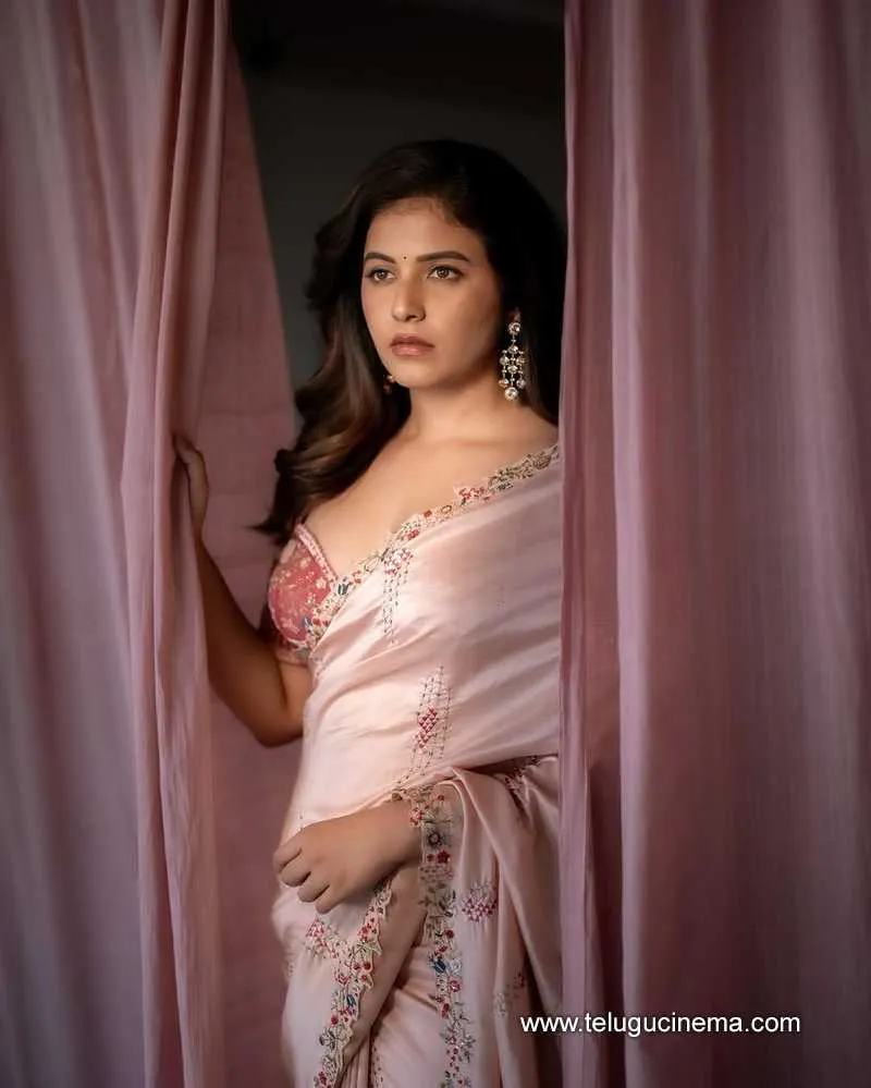 Anjali Still 31012501