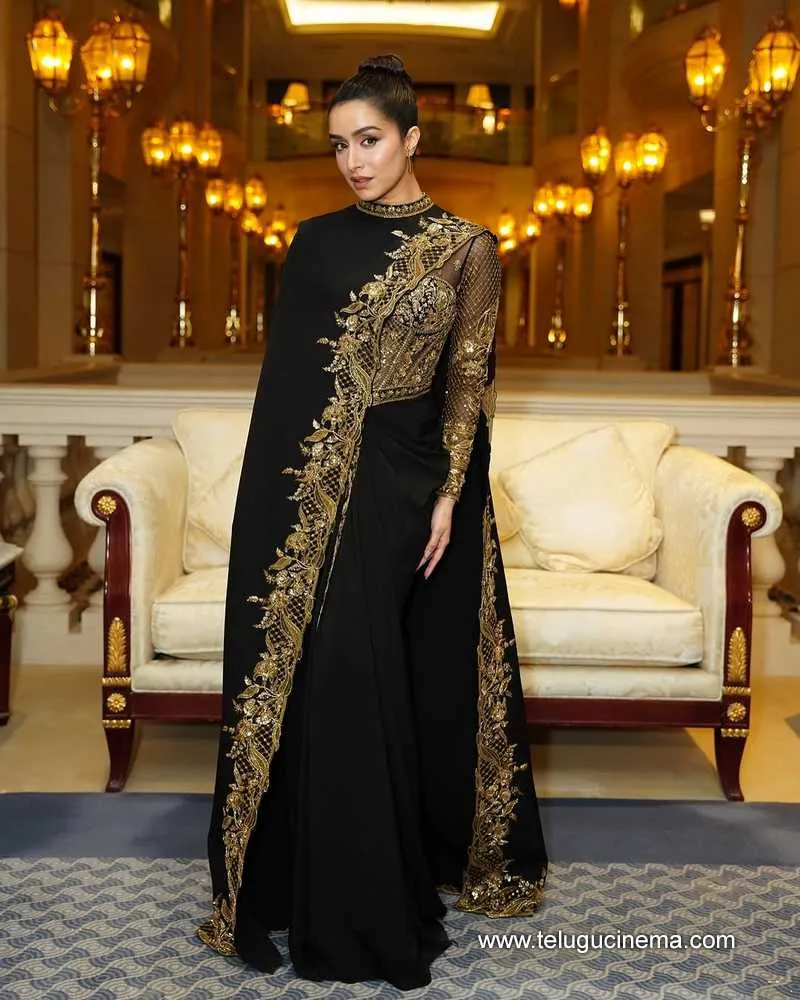 Shraddha Still 27012501