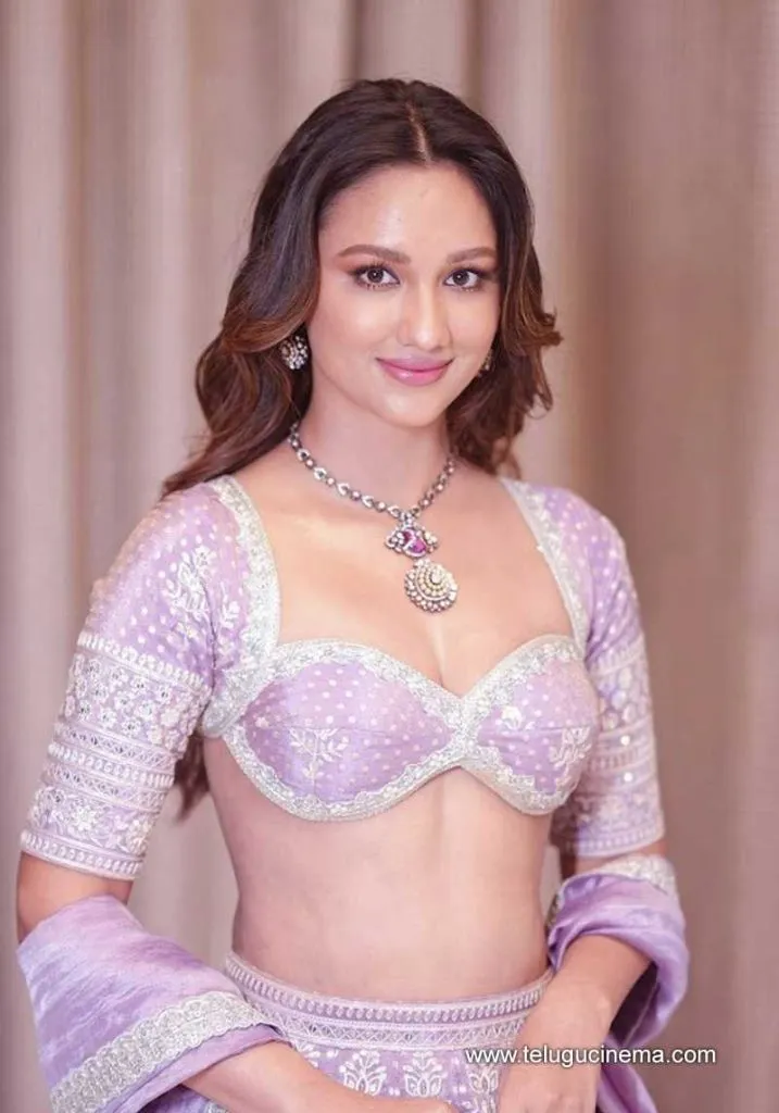 Akansha Still 10022501