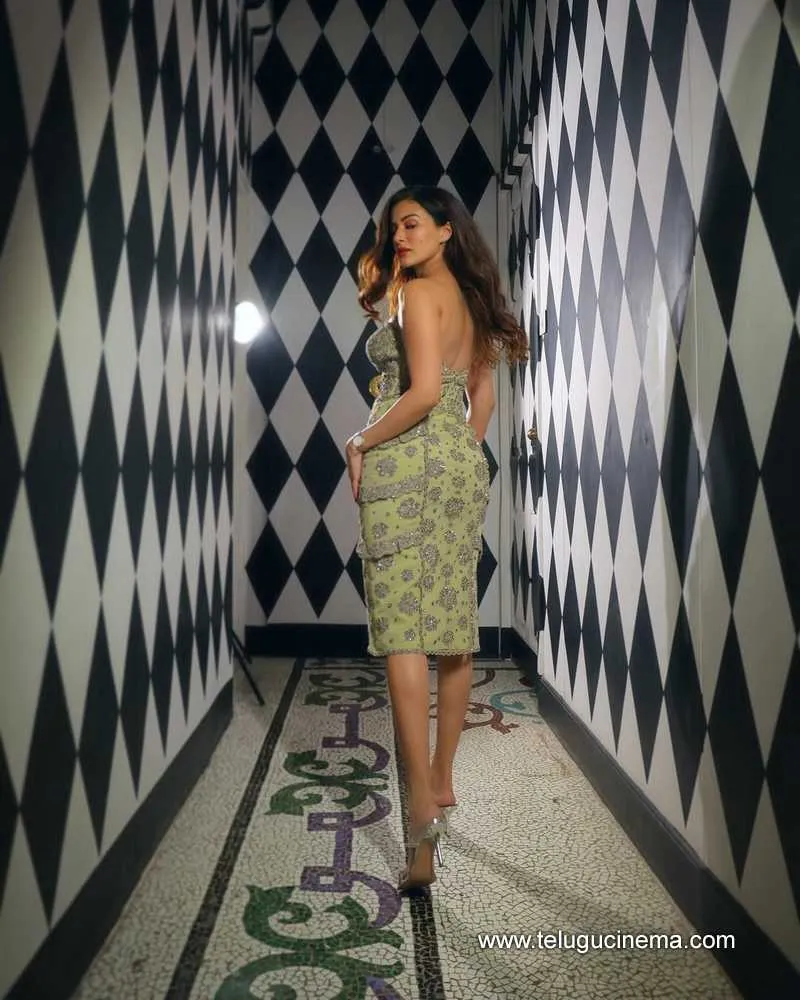 Amyra Still 7022501