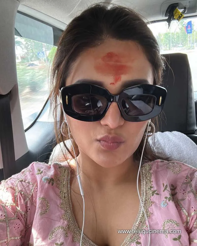 Niddhi Stills 26022501