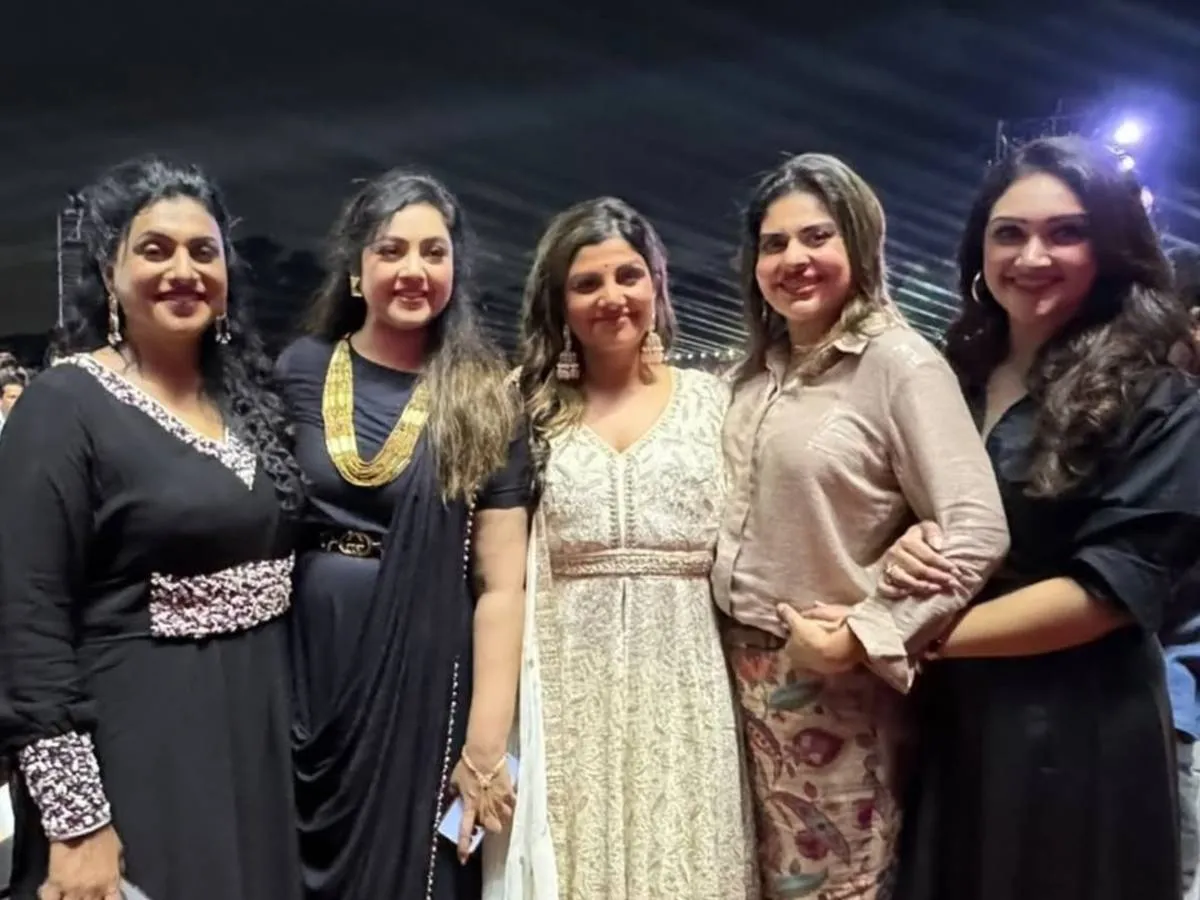 Rambha, Meena, Roja , Maheswari and Sridevi Vijaykumar