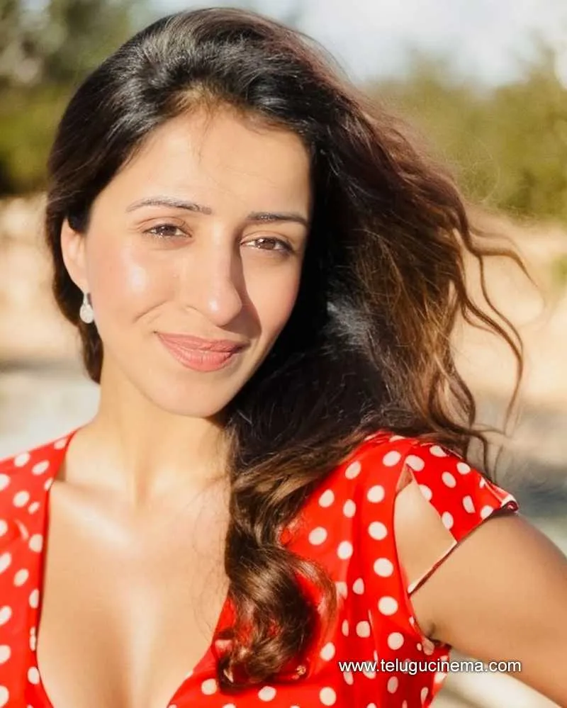 Anshu Stills 21032501