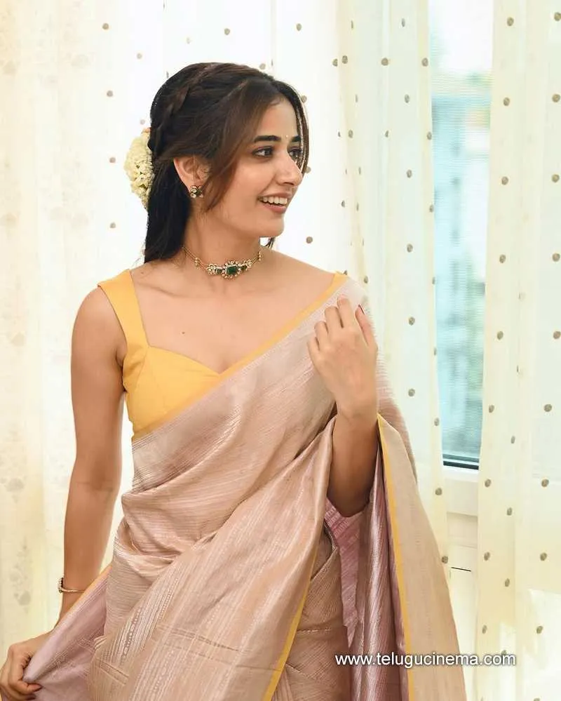 Asihika Stills 27032501