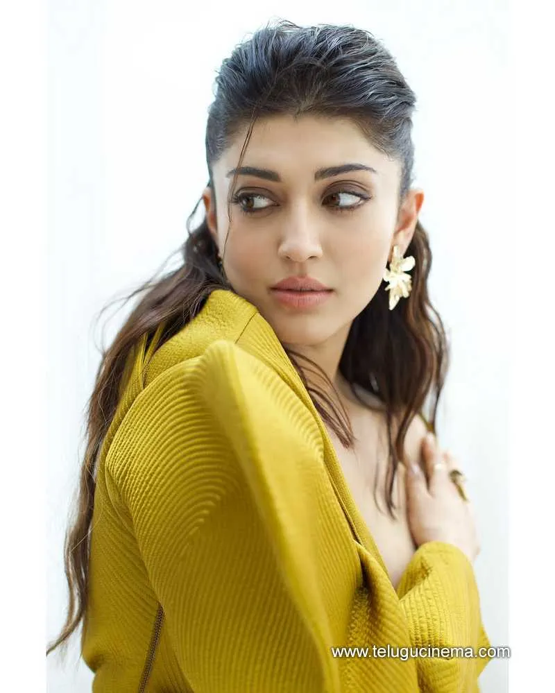 Pranitha Stills 29032501